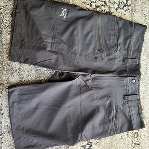 Arcteryx Men's Perimeter Hiking Shorts 32 Black